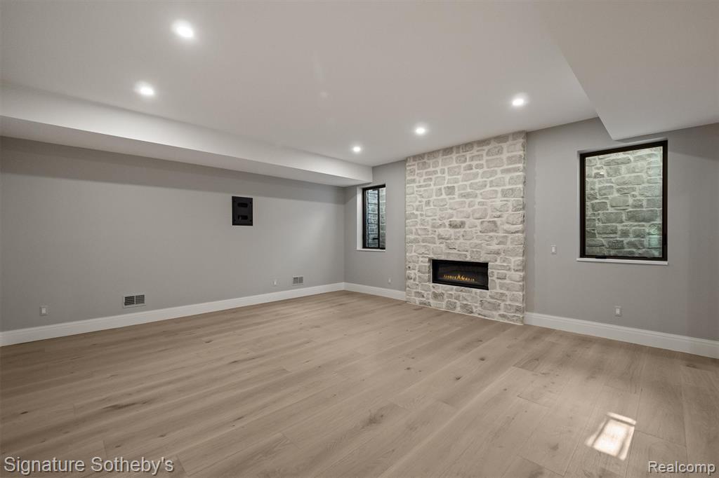 395 GREENWOOD Street, Birmingham, MI 48009 — Photo 41