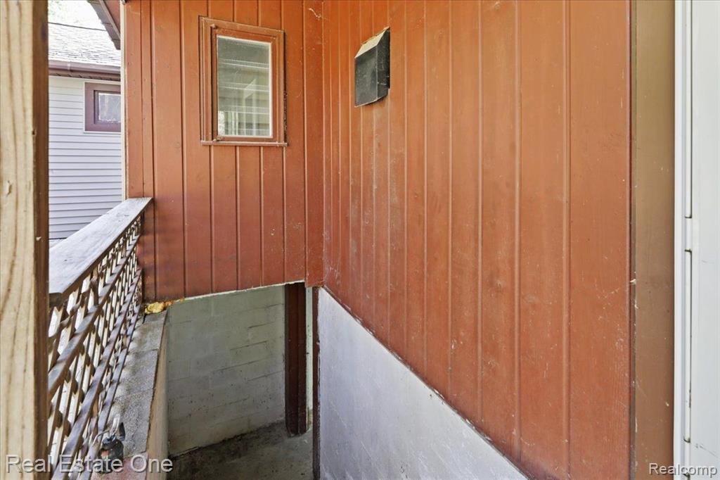 936 RIDGE Road, Lake Orion, MI 48362 — Photo 31