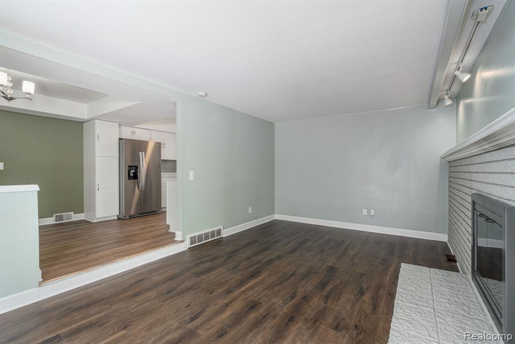 39618 Birchwood Drive, Plymouth, MI 48170 — Photo 22