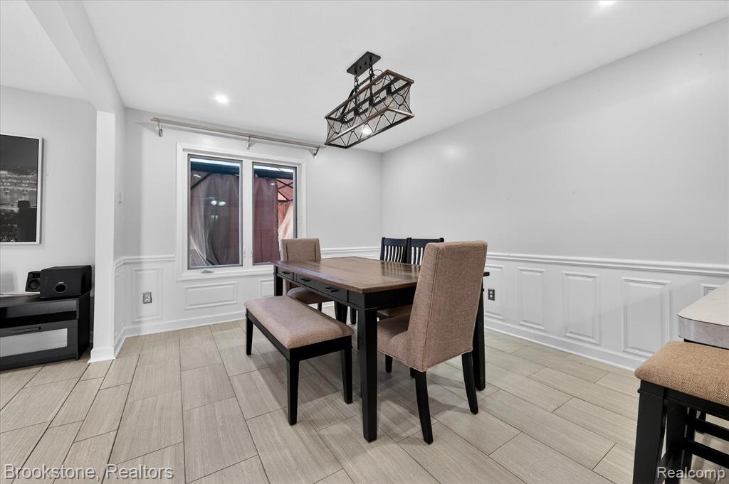 1980 Oakville Waltz Road, New Boston, MI 48164 — Photo 8