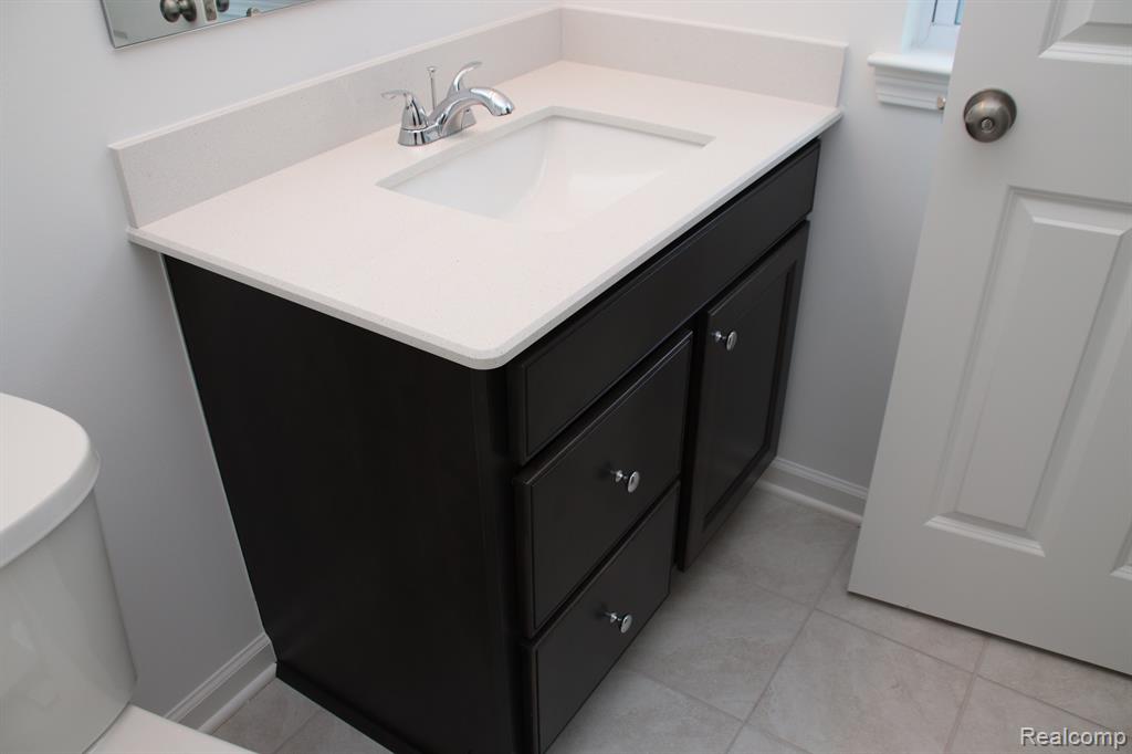 7296 Evergreen Trail, Almont, MI, 48003