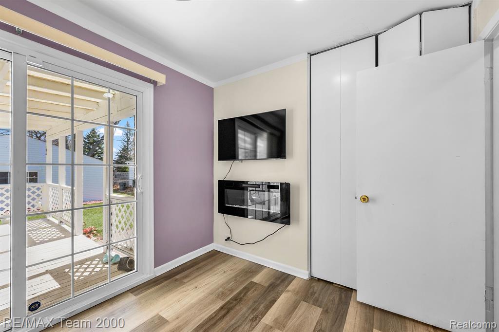 6470 Norborne Avenue, Dearborn Heights, MI 48127 — Photo 12