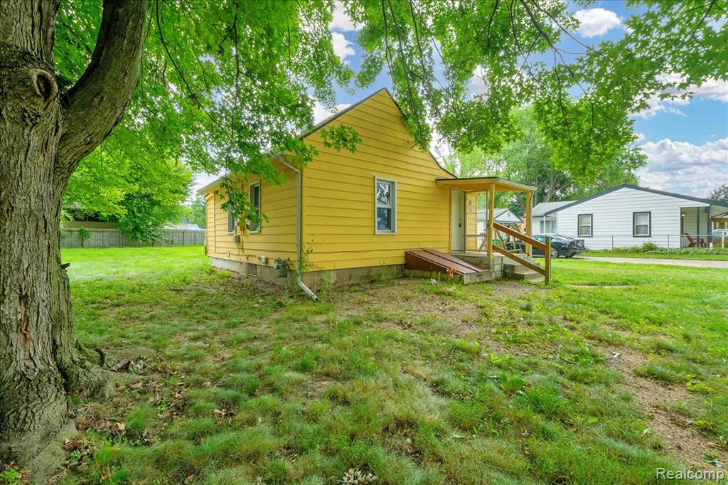 909 Maplewood Avenue, Ypsilanti, MI 48198 — Photo 2