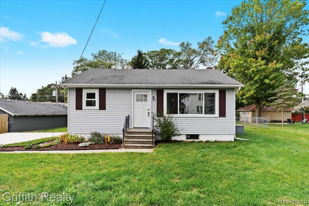 3567 Washington Street, Hartland, MI 48353 — front exterior