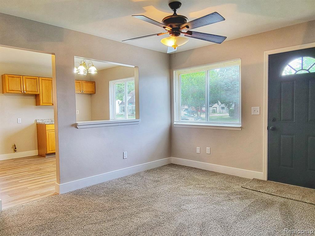 4612 KATHERINE Street, Dearborn Heights, MI 48125 — Photo 6