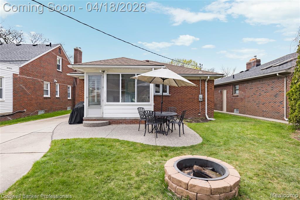 1544 Dorthen Avenue, Grosse Pointe Woods, MI 48236 — Photo 57