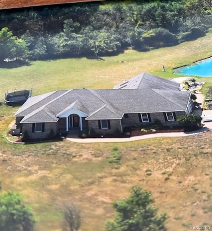 3430 S Irish Road, Davison, MI 48423 — front exterior