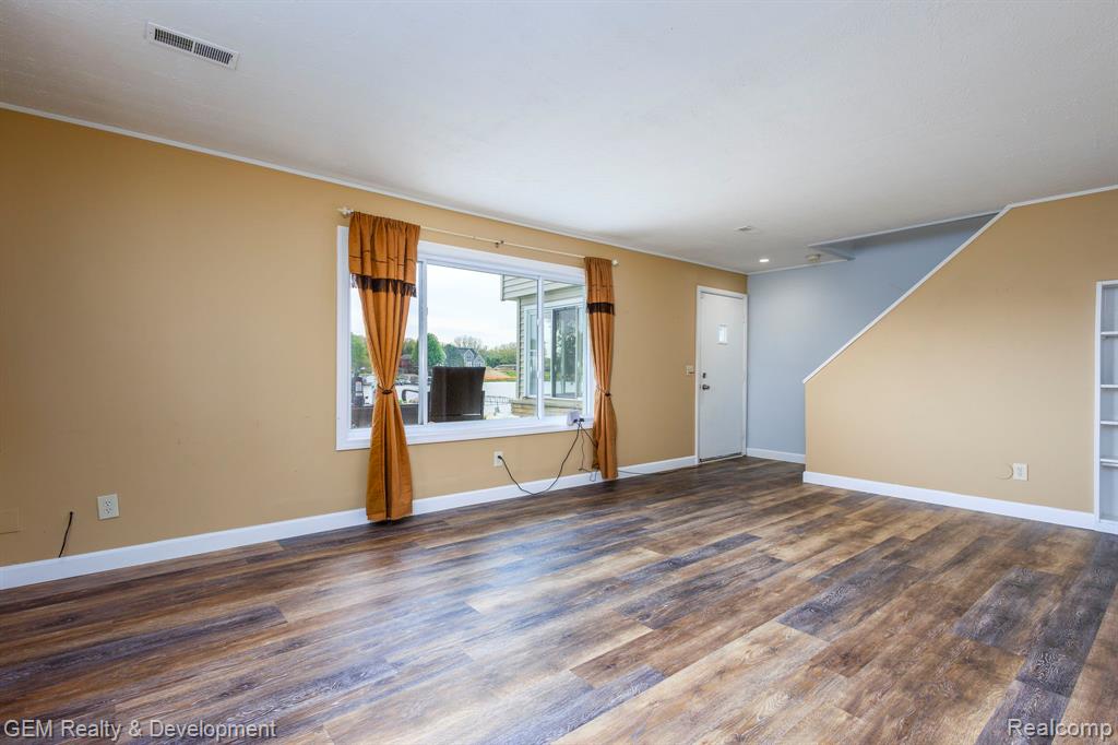 8081 Granada Avenue, Brighton, MI 48114 — Photo 34