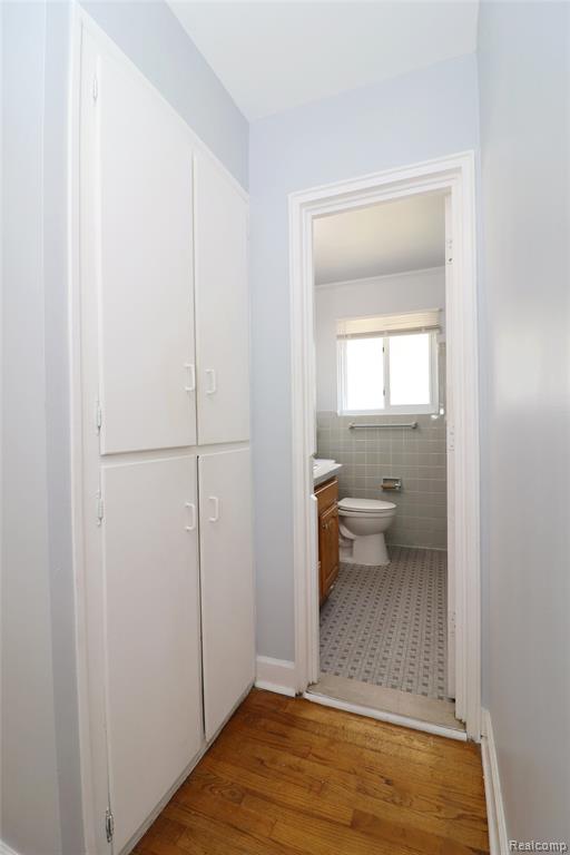 8555 Berwyn, Dearborn Heights, MI 48127 — Photo 30