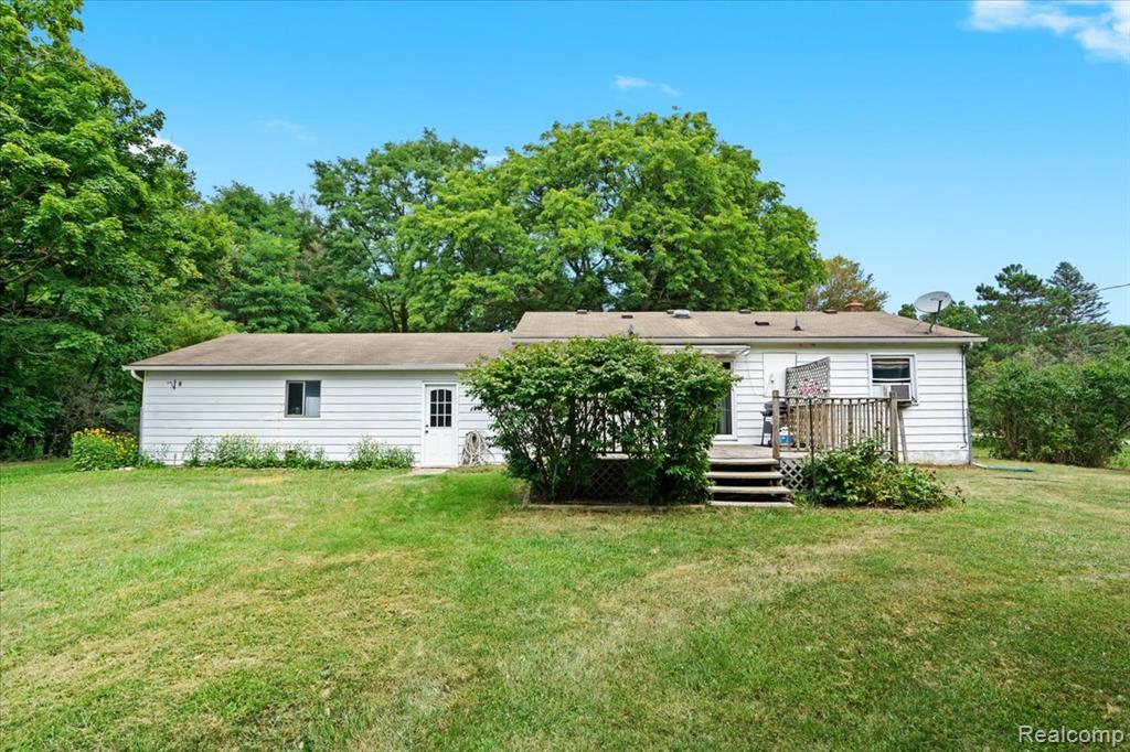 6460 Hogan Road, Fenton, MI 48430 — Photo 25