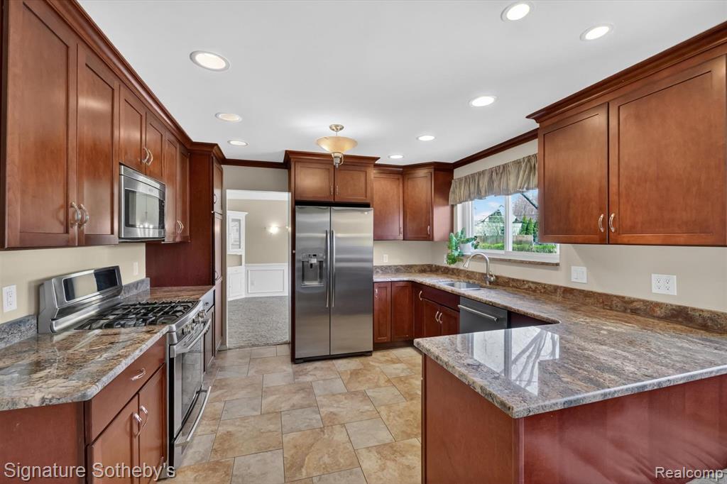 4284 Cherrywood Drive, Troy, MI 48098 — Photo 14