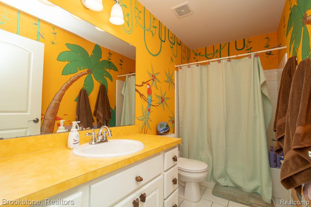 8786 COUNTRY MANOR Drive, Bruce, MI 48065 — Photo 25