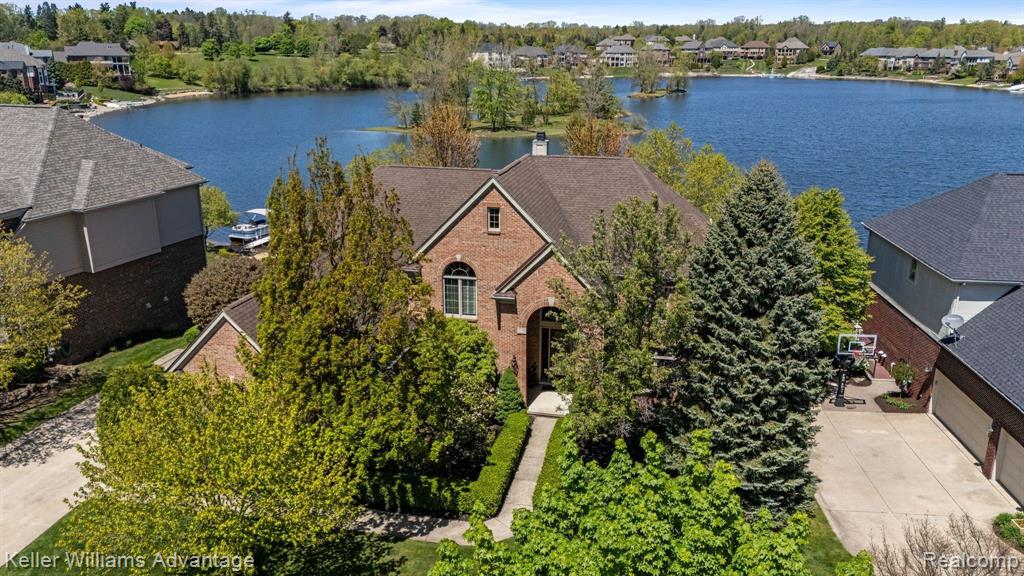 17421 Parkshore Drive, Northville, MI 48168 — Photo 2