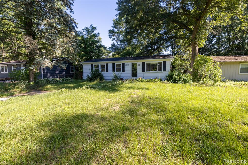 9650 Cooley Lake Road, White Lake, MI — Photo 22