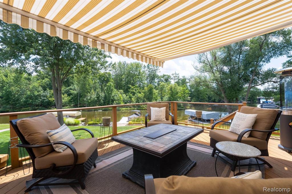 4425 ISLAND VIEW Drive, Waterford, MI 48328 — Photo 4