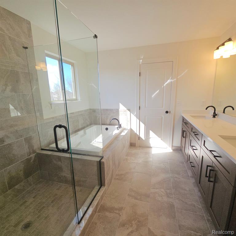 55786 STEWART Drive, Macomb, MI 48042 — Photo 15