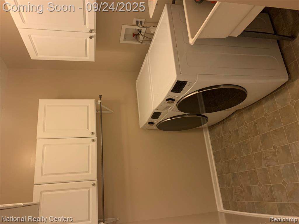 40560 Deer Creek Drive, Canton, MI 48188 — Photo 3