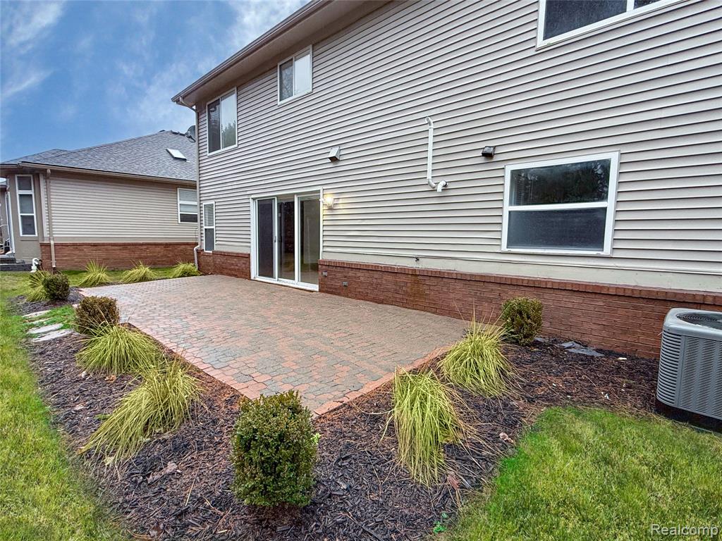 4908 Carrington Drive, Rochester, MI 48306 — Photo 39