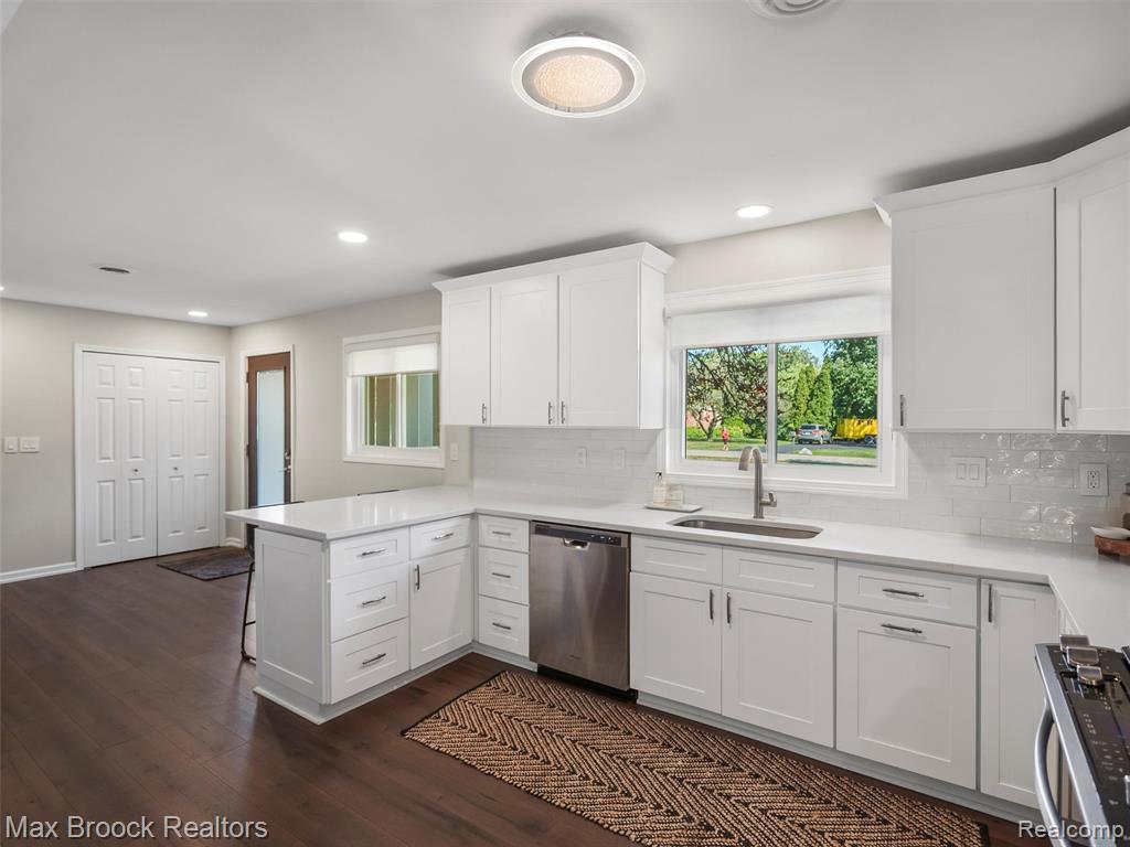 4740 Burnley Drive, Bloomfield Hills, MI 48304 — Photo 11
