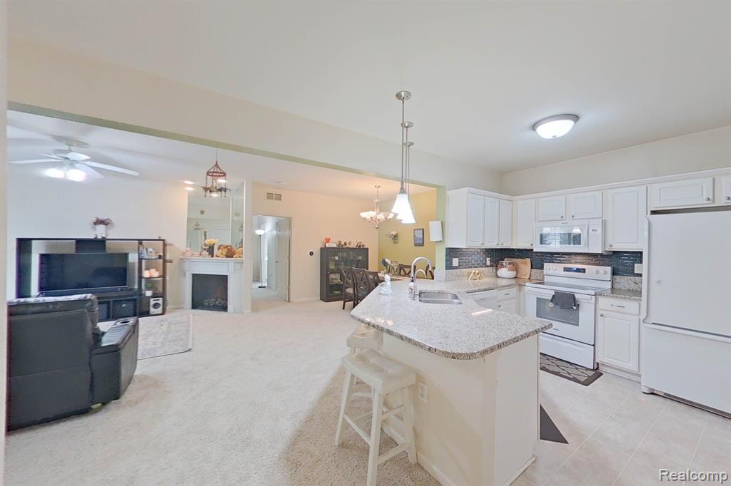 27104 CHESAPEAKE Circle, Walled Lake, MI 48390 — Photo 16