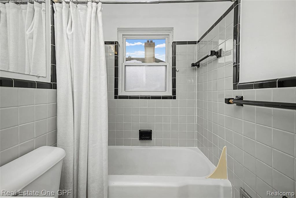 506 W 12 Mile Road, Royal Oak, MI 48073 — Photo 41