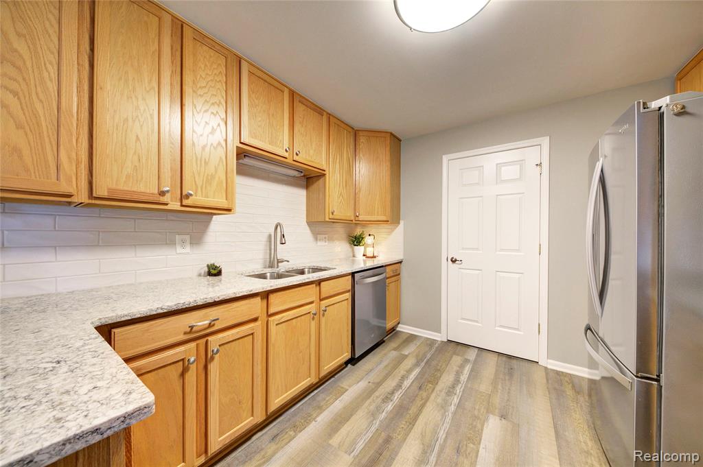 3082 Kneeland Circle, Howell, MI 48843 — Photo 16