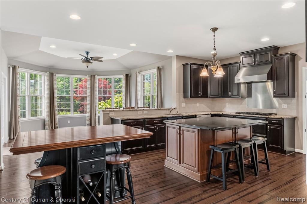 50738 Calvert Isle Drive, Novi, MI — Photo 18