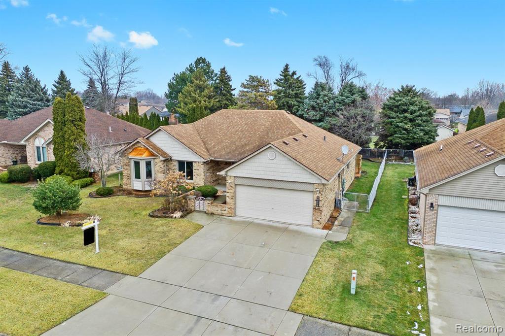 46690 BARBARA Drive, Macomb, MI 48044 — Photo 32