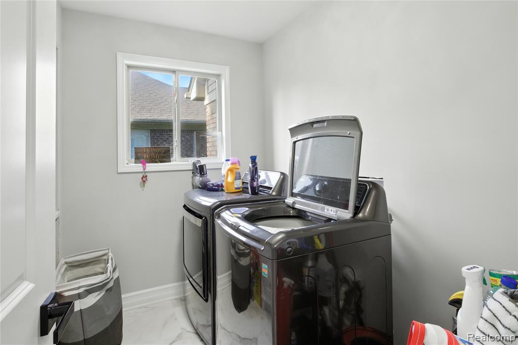 48821 Tremont Drive, Macomb, MI 48044 — Photo 27