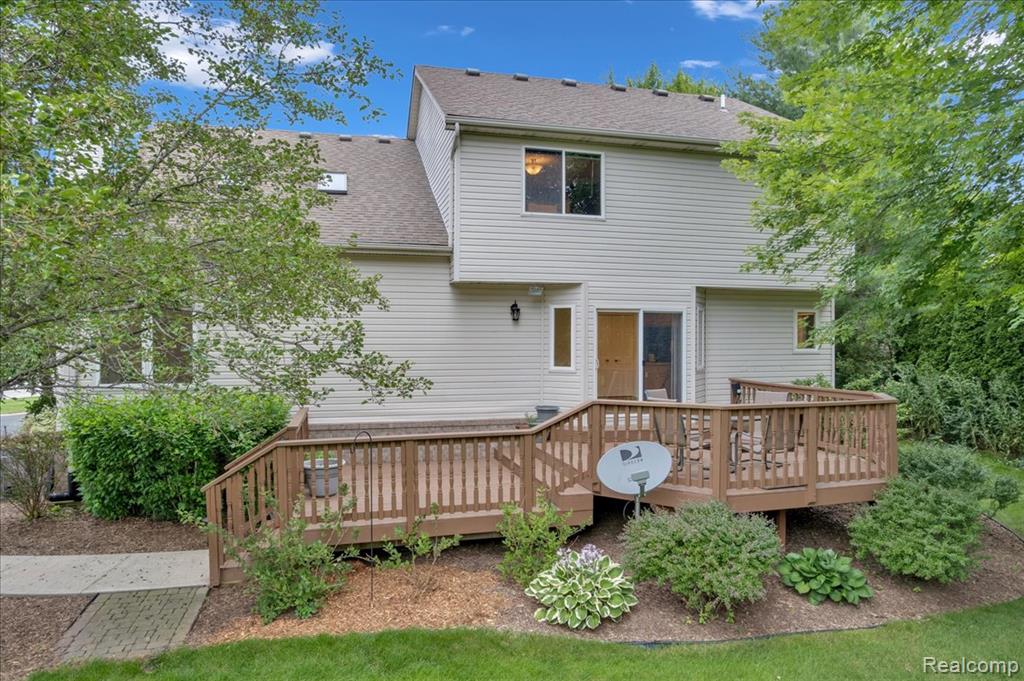 9695 Forest Ridge Drive, Clarkston, MI 48348 — Photo 26
