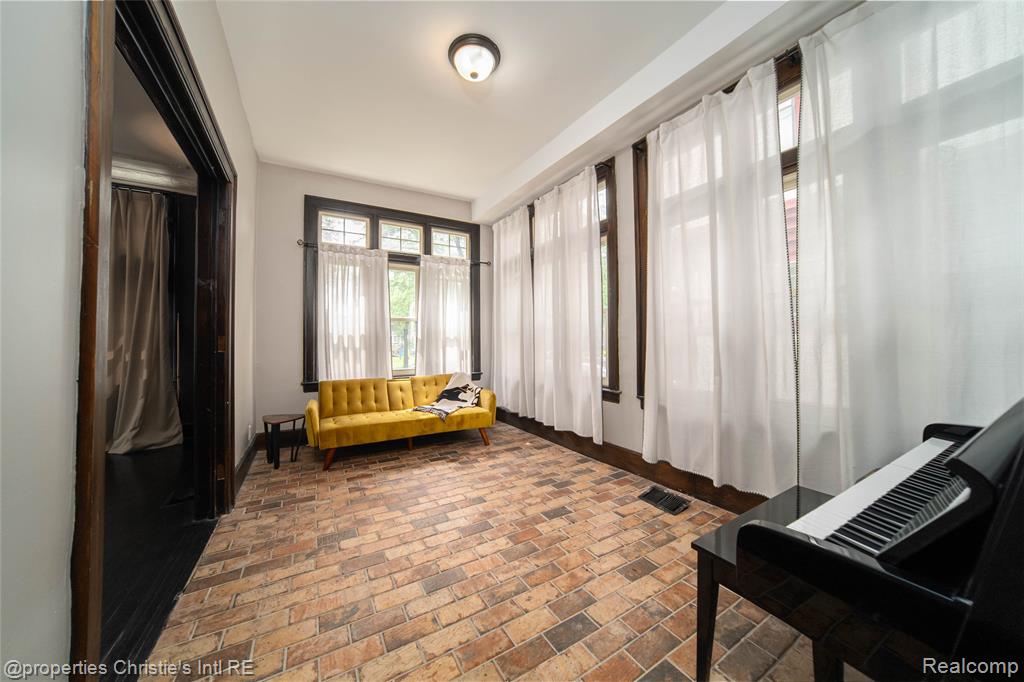 8604 La Salle Boulevard, Detroit, MI 48206 — Photo 14