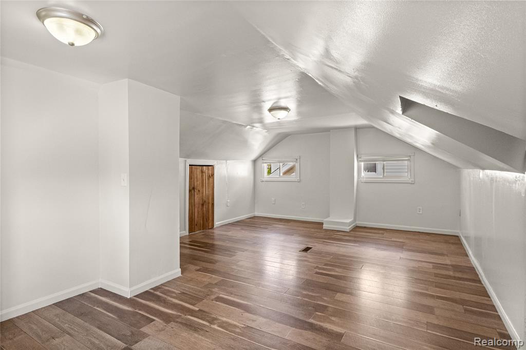 5061 Curtis Street, Dearborn, MI 48126 — Photo 17