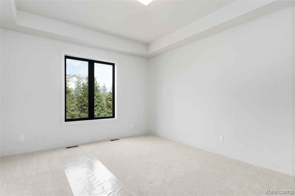 53 South Trail Court, Troy, MI 48083 — Photo 15