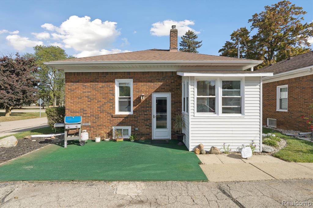 611 W Grand River Avenue, Howell, MI 48843 — Photo 36