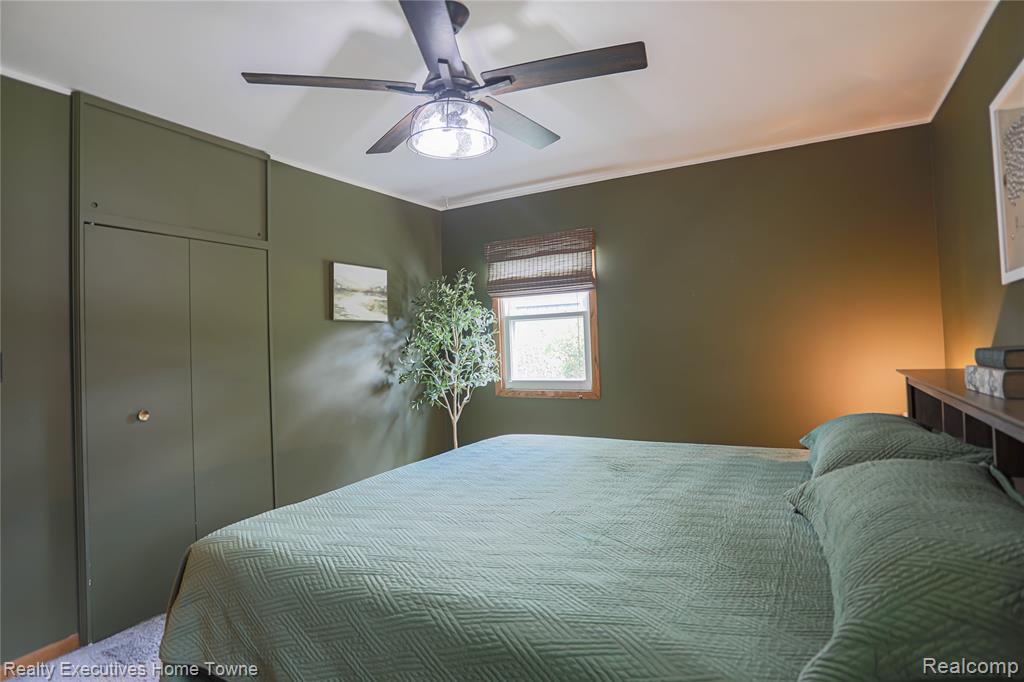 2687 Los Angeles Drive, Wolverine Lake, MI 48390 — Photo 29