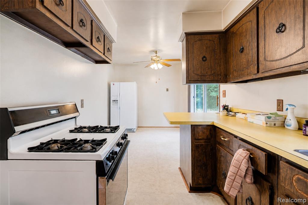 555 Tomahawk Trail, Highland, MI — Photo 15