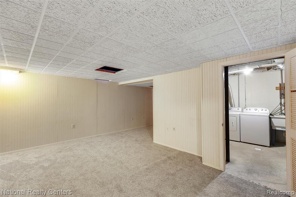 22353 PEACHTREE, Novi, MI — Photo 19
