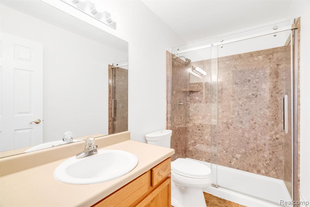 9447 FORESTVIEW Circle, Grand Blanc, MI 48439 — Photo 16