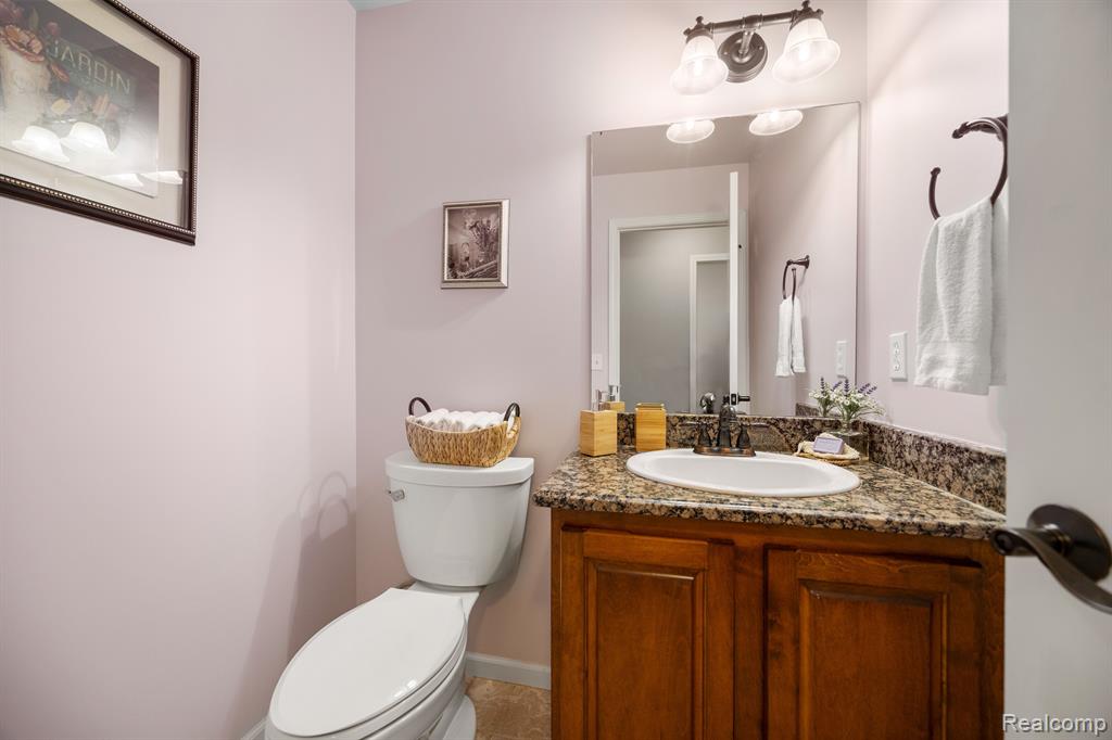 54652 White Spruce Lane, Shelby Twp, MI 48315 — Photo 23