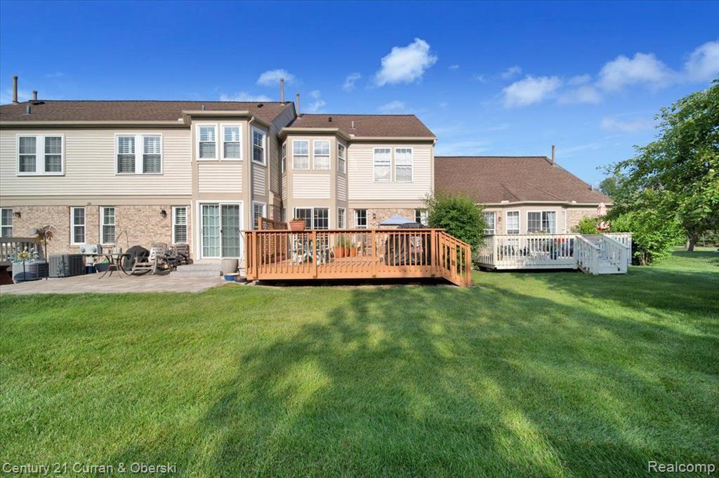 4414 HUNTERS Circle E, Canton, MI 48188 — Photo 26