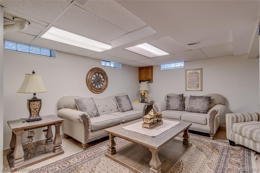 7308 Orchard Avenue, Dearborn, MI 48126 — Photo 24