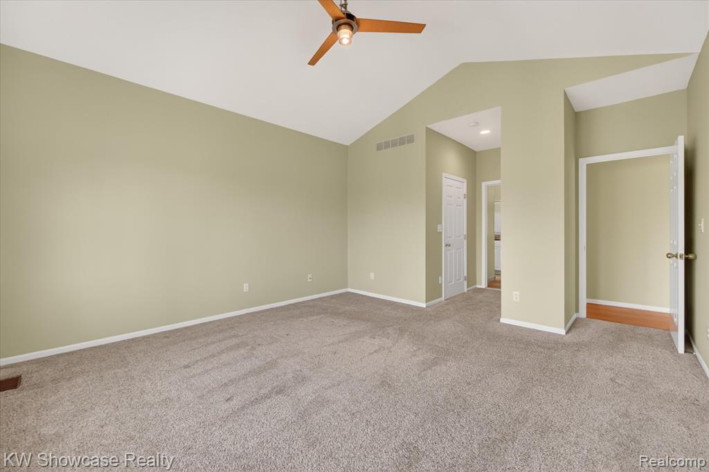 707 Pointe Court, Milford, MI 48381 — Photo 15