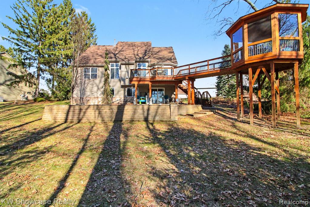 2648 MOREL Drive, Highland, MI 48356 — Photo 30