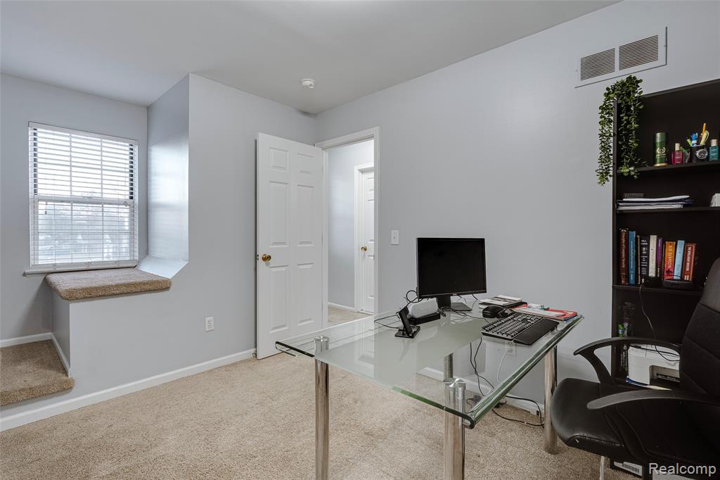7783 Princeton Court, 56, Westland, MI — Photo 29