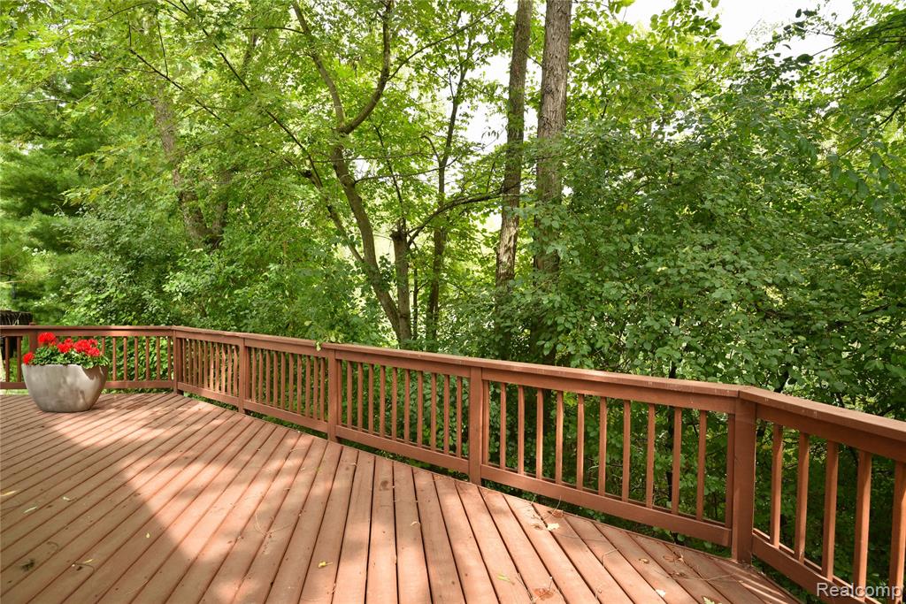 6536 Pleasant Lake Court, West Bloomfield, MI — Photo 37