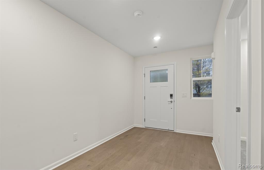 42846 Atwood Avenue, Novi, MI — Photo 11