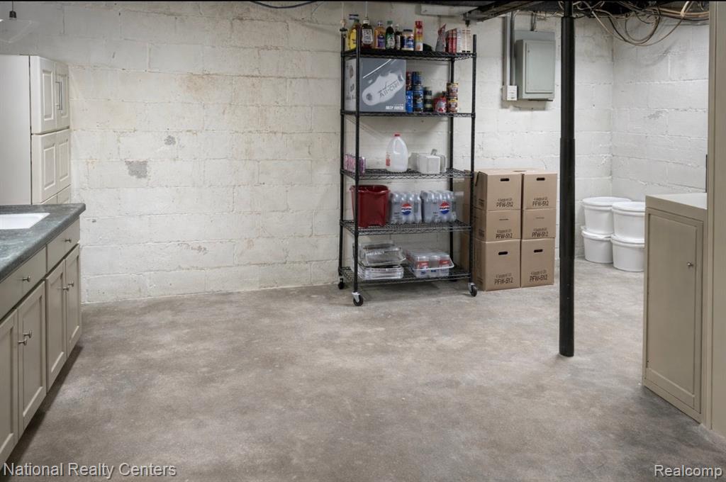 523 N Pine Street, Evart, MI 49631 — Photo 29