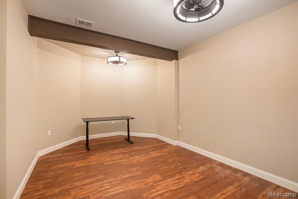 8301 Misty, Grand Blanc, MI 48439 — Photo 37