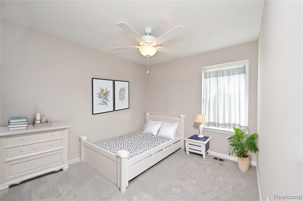 4861 Parkside Lane, Troy, MI 48085 — Photo 28