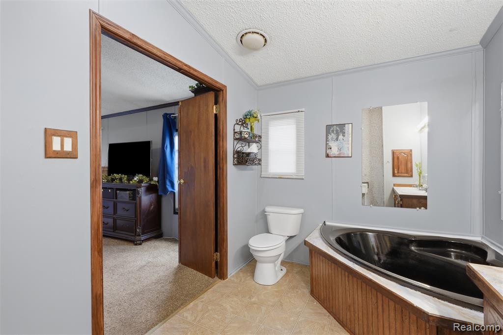 28725 Parkview, Flat Rock, MI 48134 — Photo 17